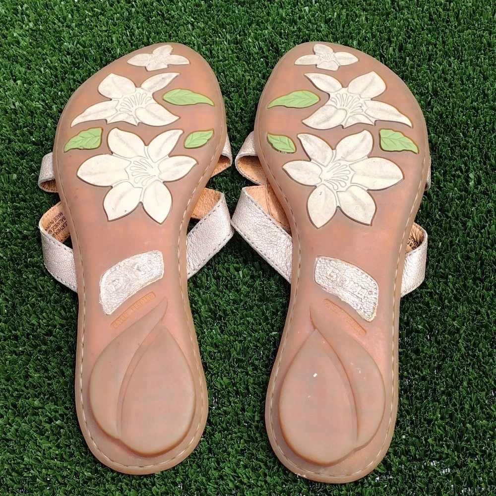 Born Concept Women's Audra Brown Leather Medallion Thong Sandal Size 10 - Picture 6 of 7